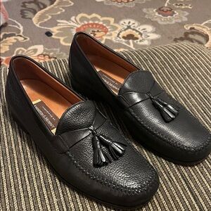 Johnston & Murphy Black Leather Tassel Moccasin Loafers